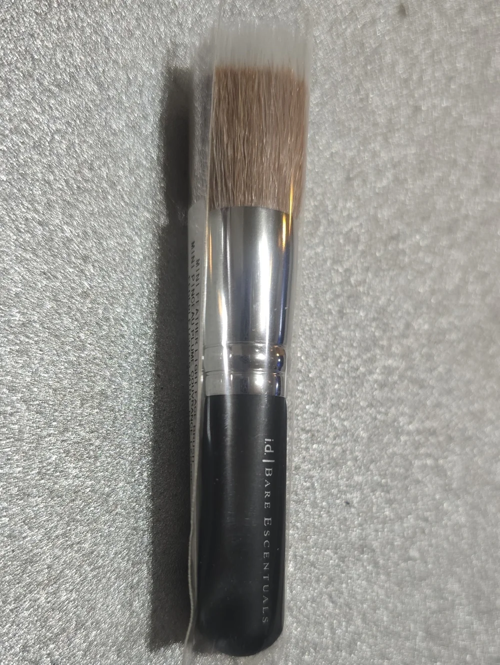 🧚‍♀️Bare Escentuals MINI Feather Light Brush NWT